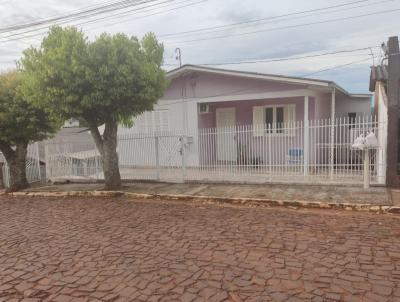 Casa para Venda, em Frederico Westphalen, bairro Santo Antonio, 5 dormitórios, 4 banheiros, 2 vagas