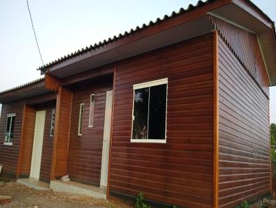 Casa para Venda, em Frederico Westphalen, bairro Loteamento Santa Luzia, 2 dormitórios, 1 banheiro, 1 vaga